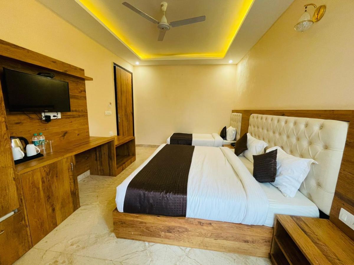 Super Townhouse Oak Tapovan Formerly Hotel Jk Heaven Rishikesh Exterior photo