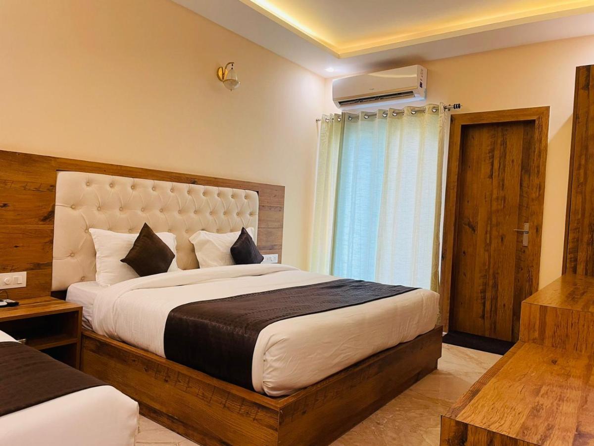 Super Townhouse Oak Tapovan Formerly Hotel Jk Heaven Rishikesh Exterior photo